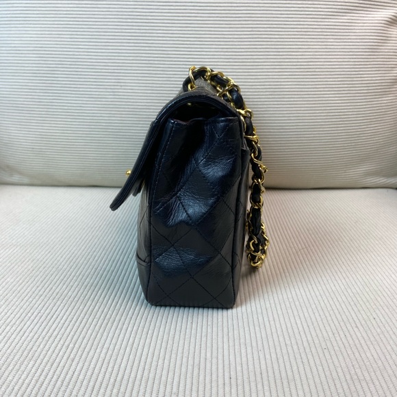 HOLD - CHANEL Vintage Black Lambskin Flap Bag Medium GHW - Picture 16 of 16